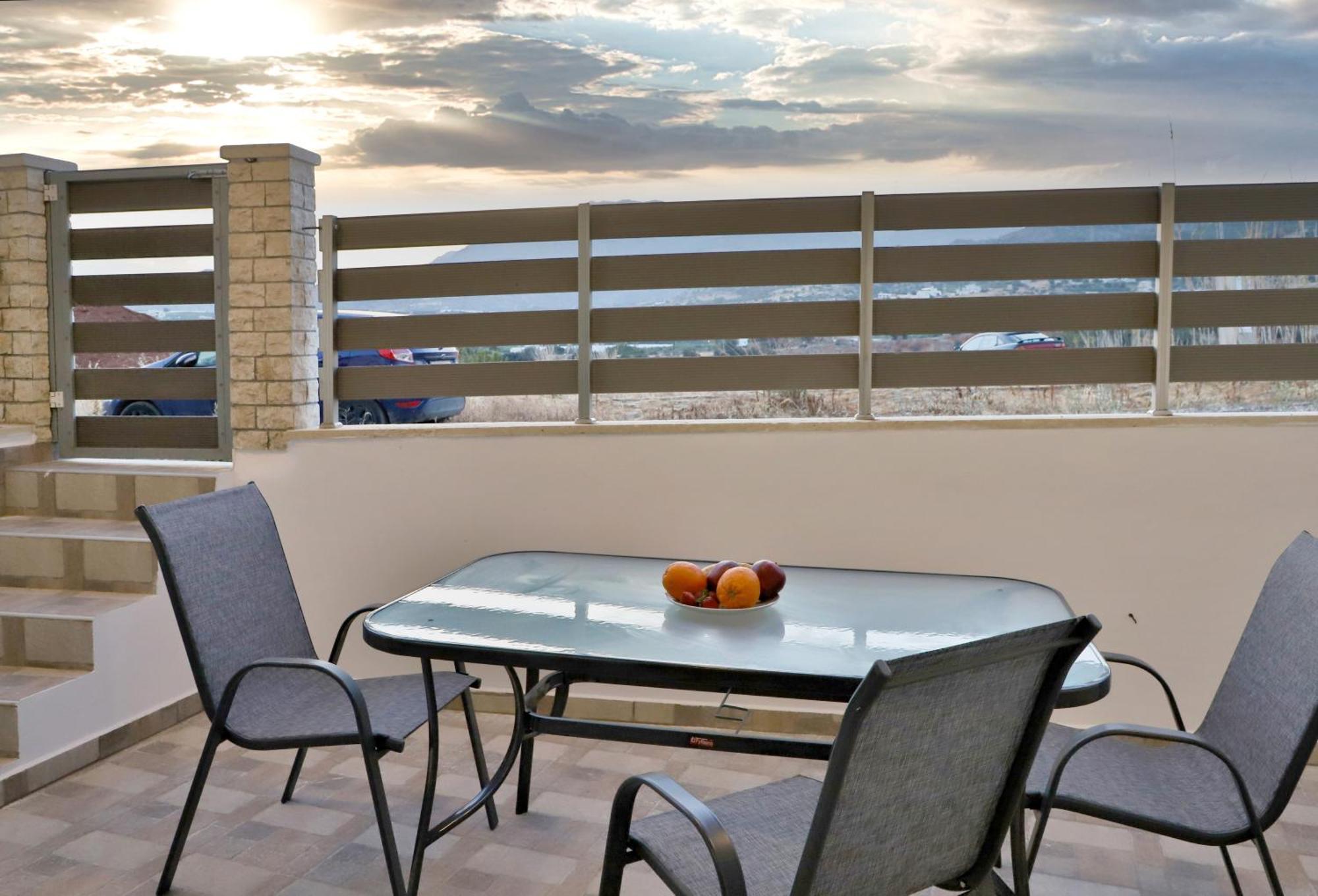 Helios Studios & Apartments มากรีเยียลอส ภายนอก รูปภาพ