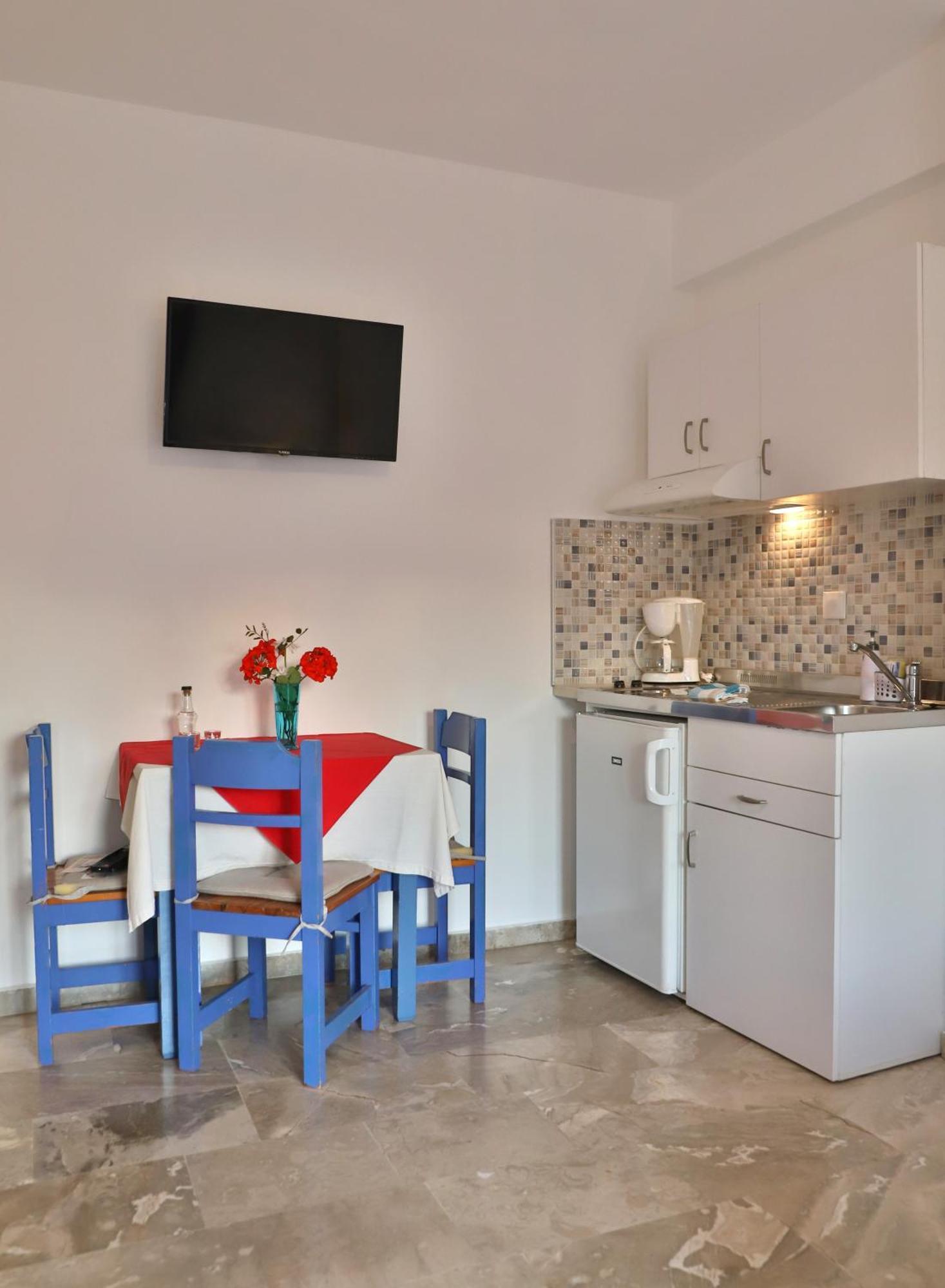 Helios Studios & Apartments มากรีเยียลอส ภายนอก รูปภาพ