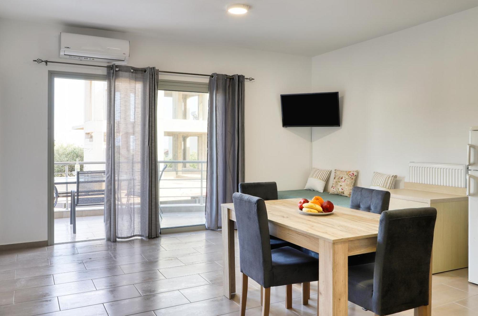 Helios Studios & Apartments มากรีเยียลอส ภายนอก รูปภาพ